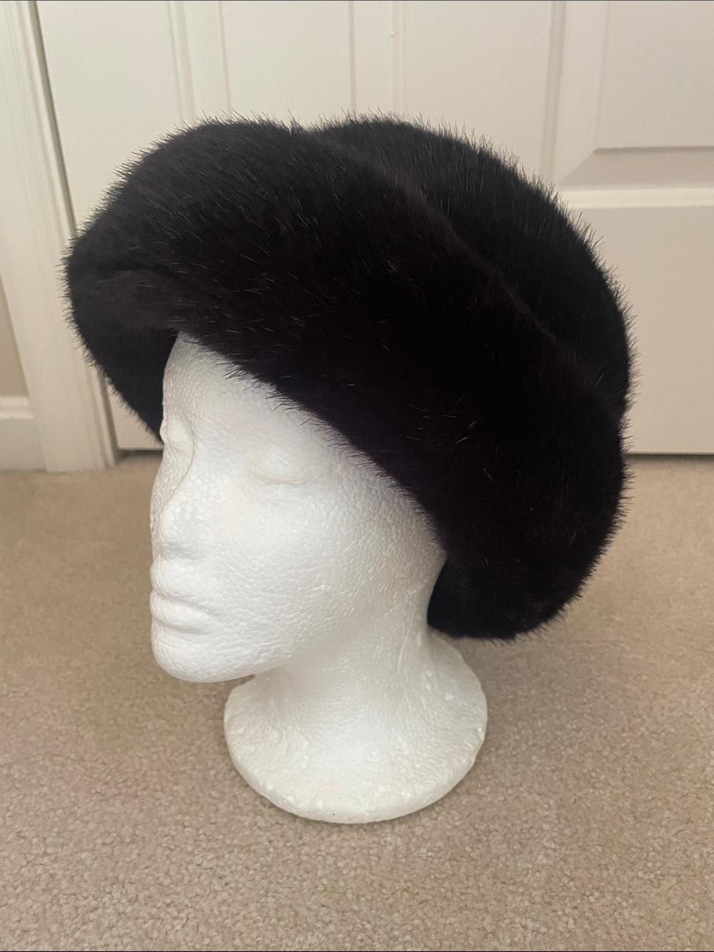 Vintage BETMAR New York Plush Black Faux Fur Women’s Hat